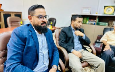 “وزير التعليم العالي يزور كلية الصحة العامة ويثني على جهود لجنة  الطوارئ بدونه”
