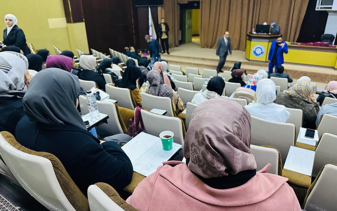 كلية الصحة العامة تقيم اليوم التعريفي للطلبة الجدد