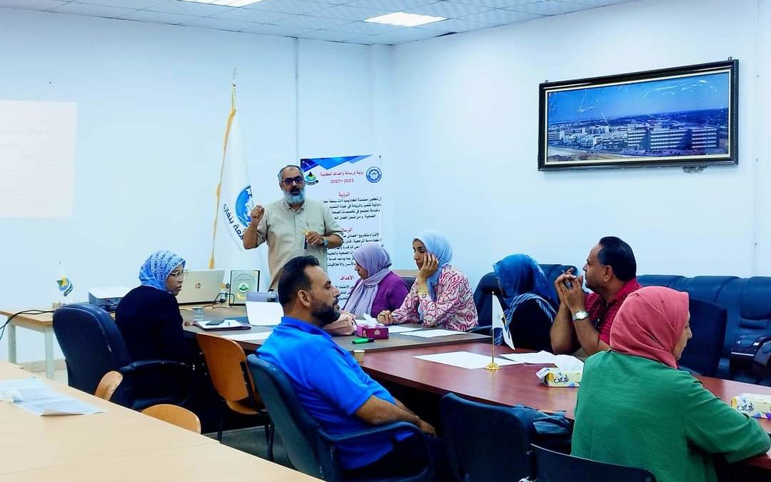 كلية الصحة العامة تعزز قدرات موظفيها من خلال ورش عمل تدريبية