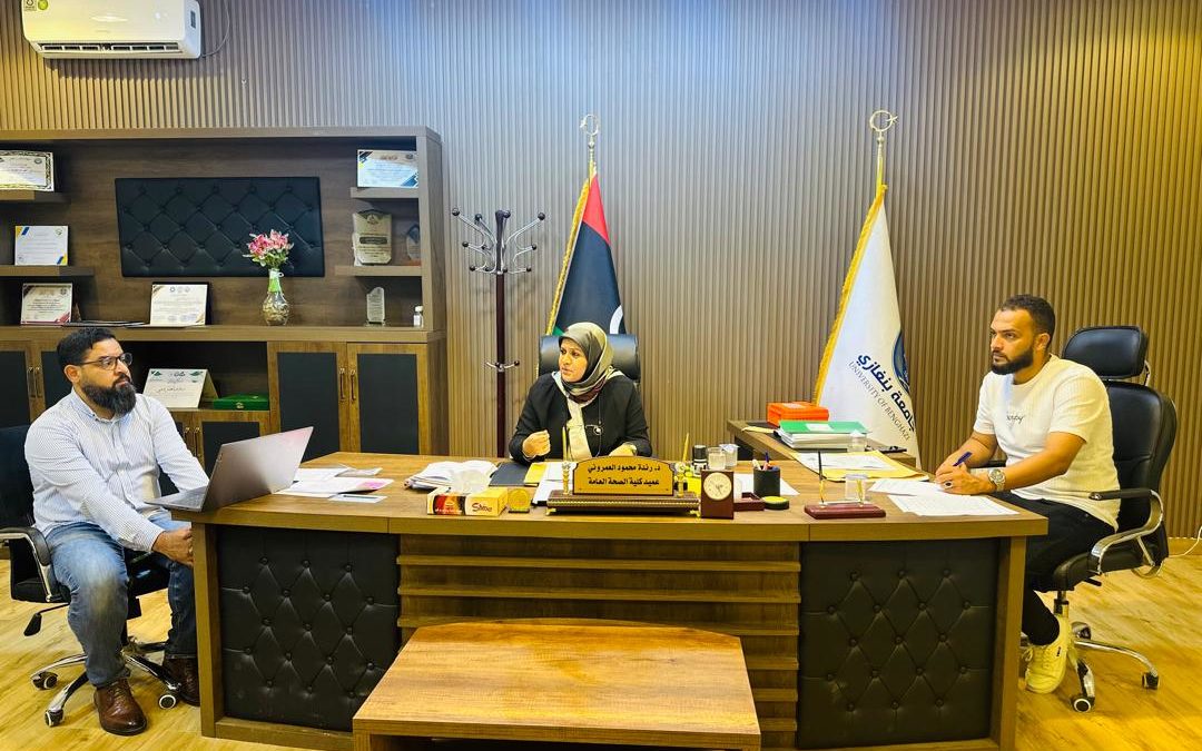 اجتماع مجلس كلية الصحة العامة يجتمع