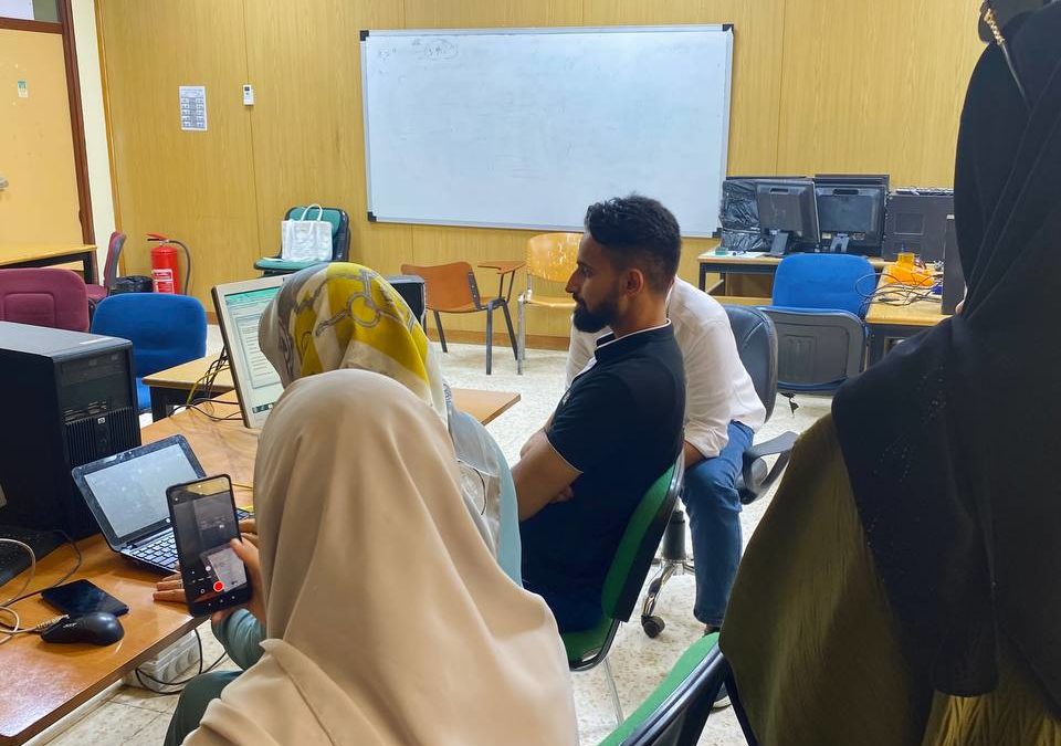 قسم المعلوماتية الصحية ينظم تدريباً عملياً في معمل شبكات الحاسوب
