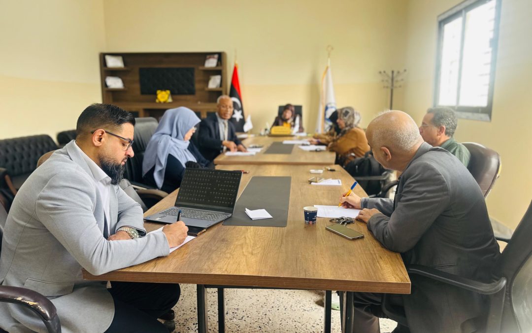 لجنة الدراسات العليا بكلية الصحة العامة تجتمع